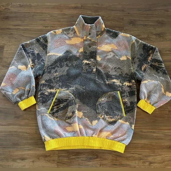 BDG Alpine Popover Sweatshirt in size S! - Picture 3 of 6